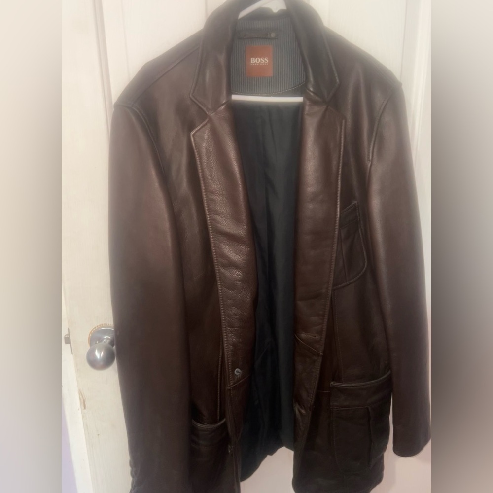 VINTAGE LEATHER HUGO BOSS JACKET!